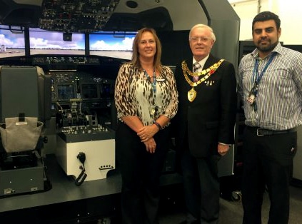 mayor in plane simulator