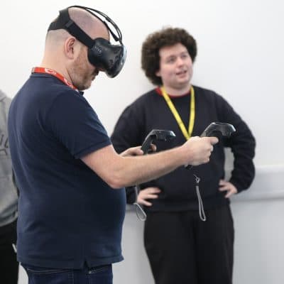 VR