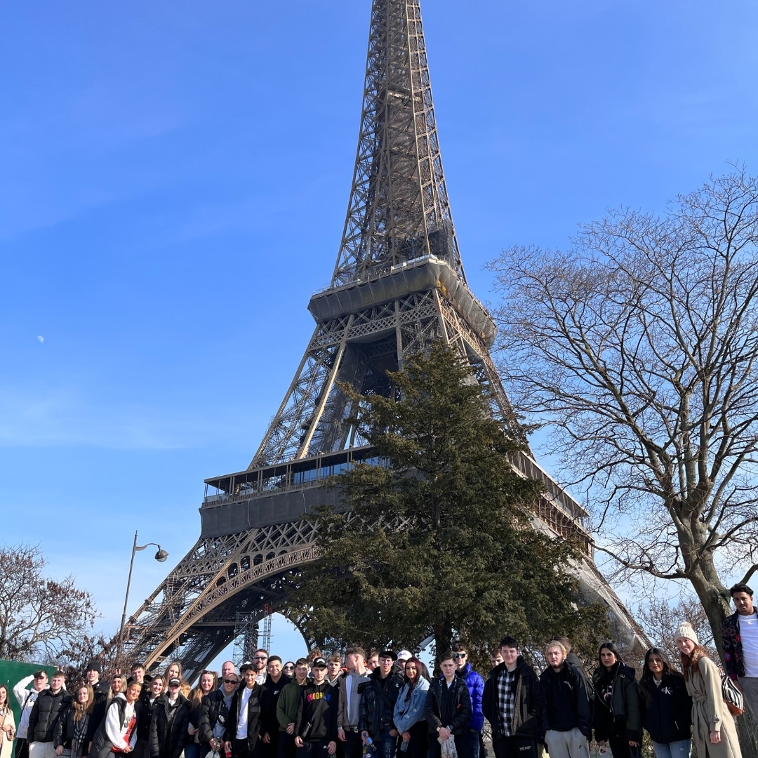 Public services students in Paris - Eiffel Tower